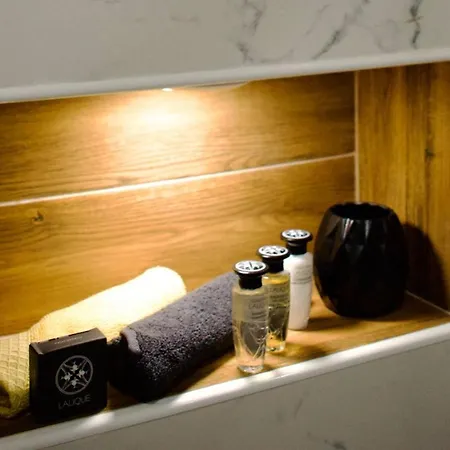 Baths - Modern 2bd Flat By Flat Mаnager דירה וארנה